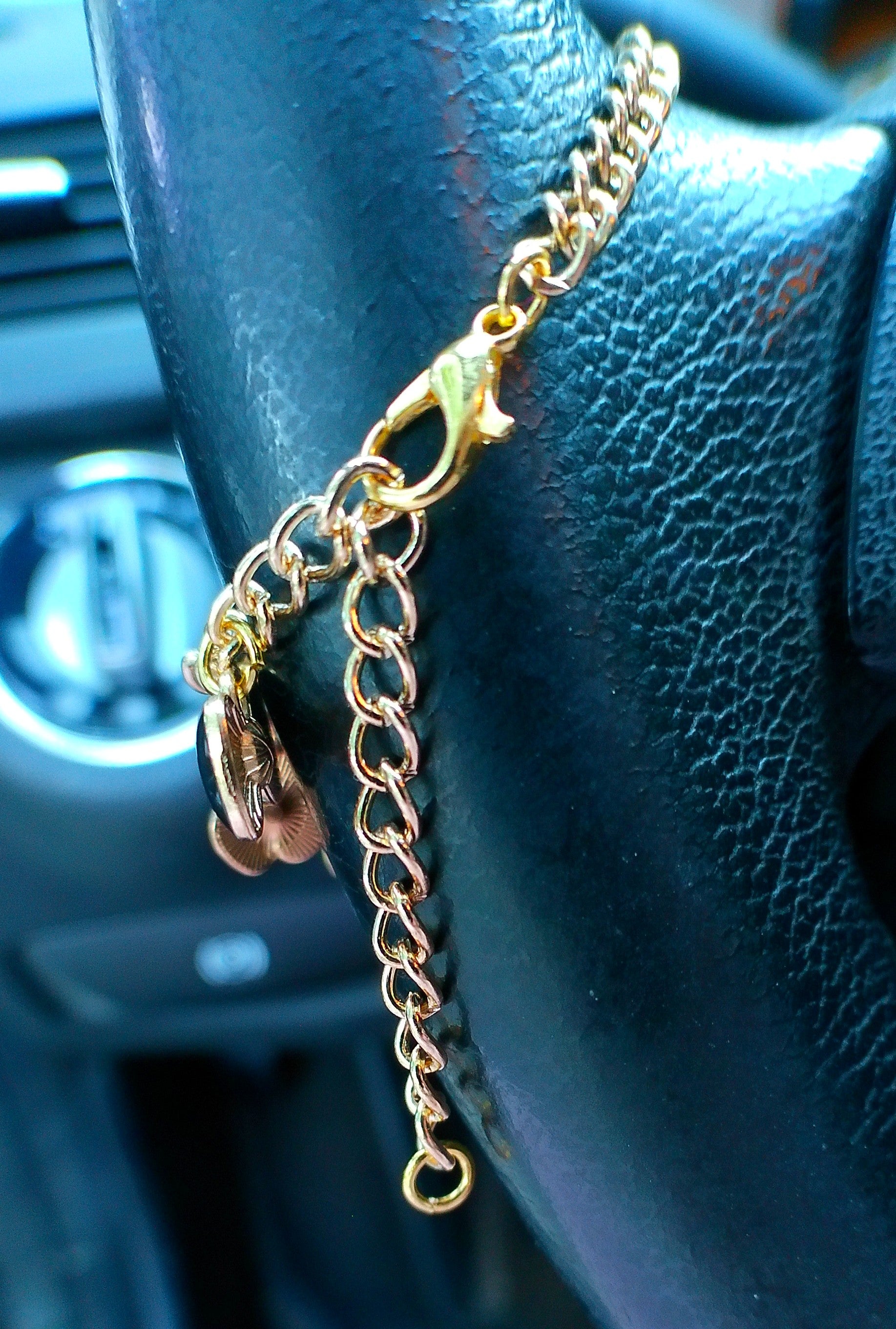 KC Drive Collection – Steering Wheel Charm Chain