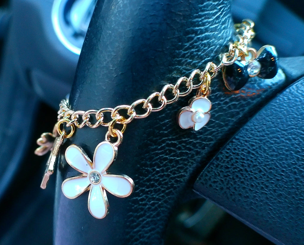 KC Drive Collection – Steering Wheel Charm Chain