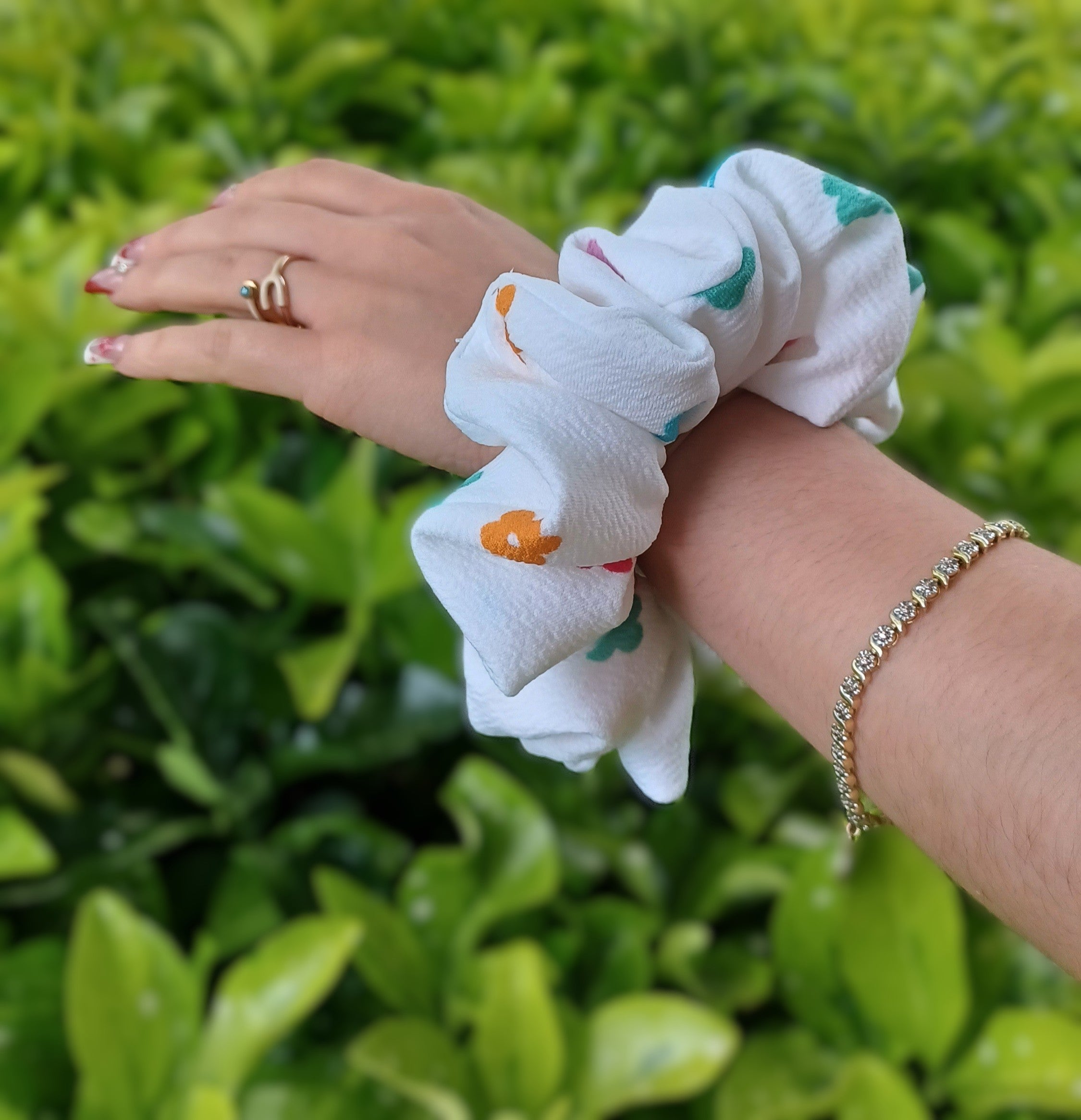 🌸 PETAL POP SCRUNCHIE 🌸